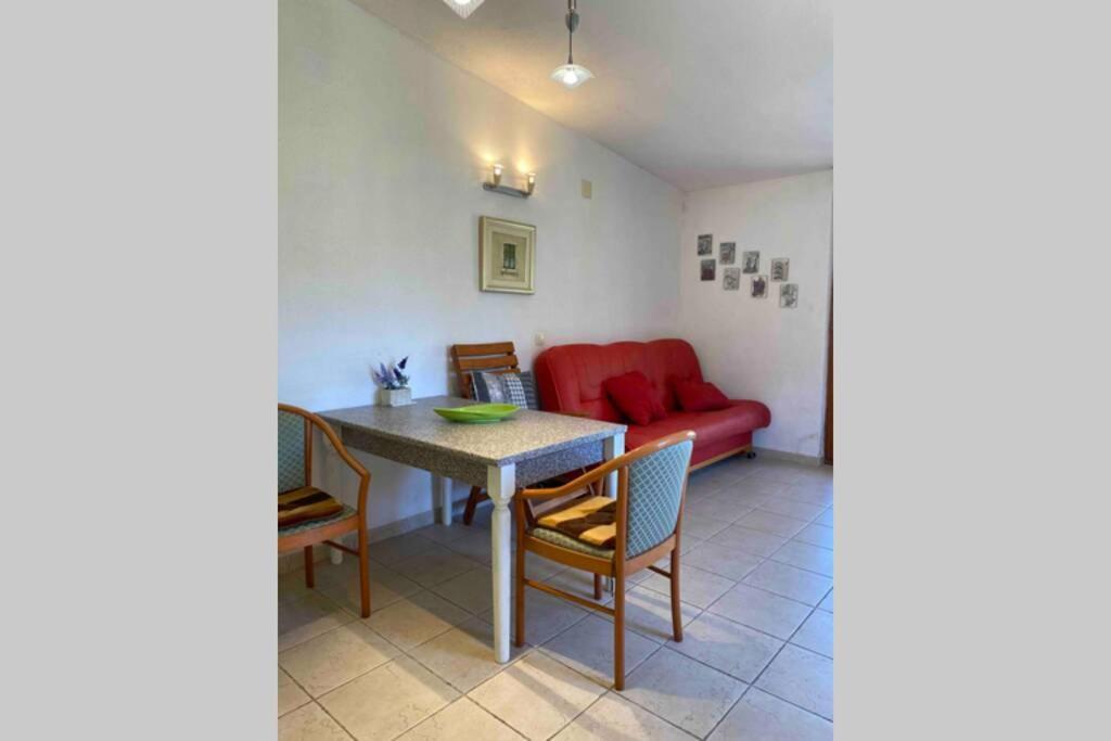 Appartement Apartman Toma à Slatine Extérieur photo